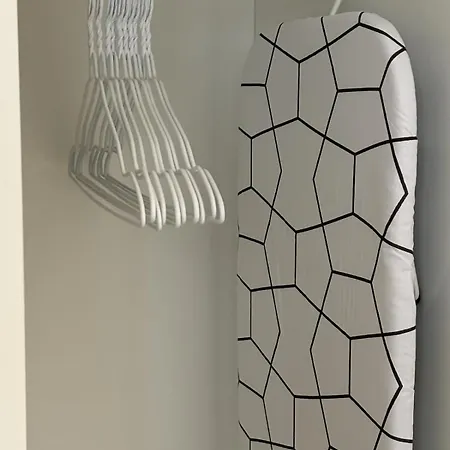 Aurelia Quiet In The Center